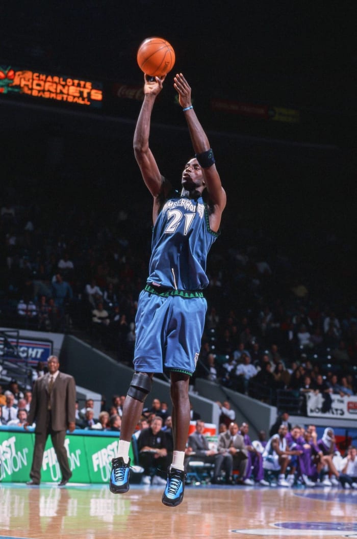 Minnesota Timberwolves: Kevin Garnett (Points: 19,201)