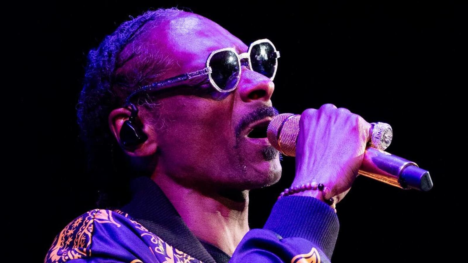 Snoop Dogg to be title sponsor of college football bowl game