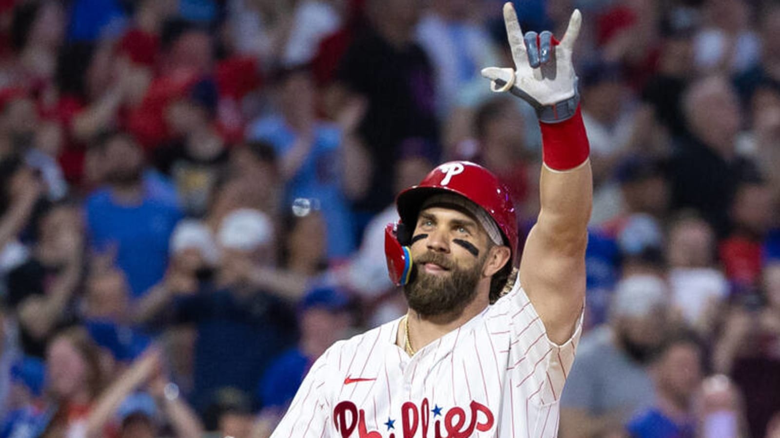 Watch: Phillies' Harper stays hot with another grand slam